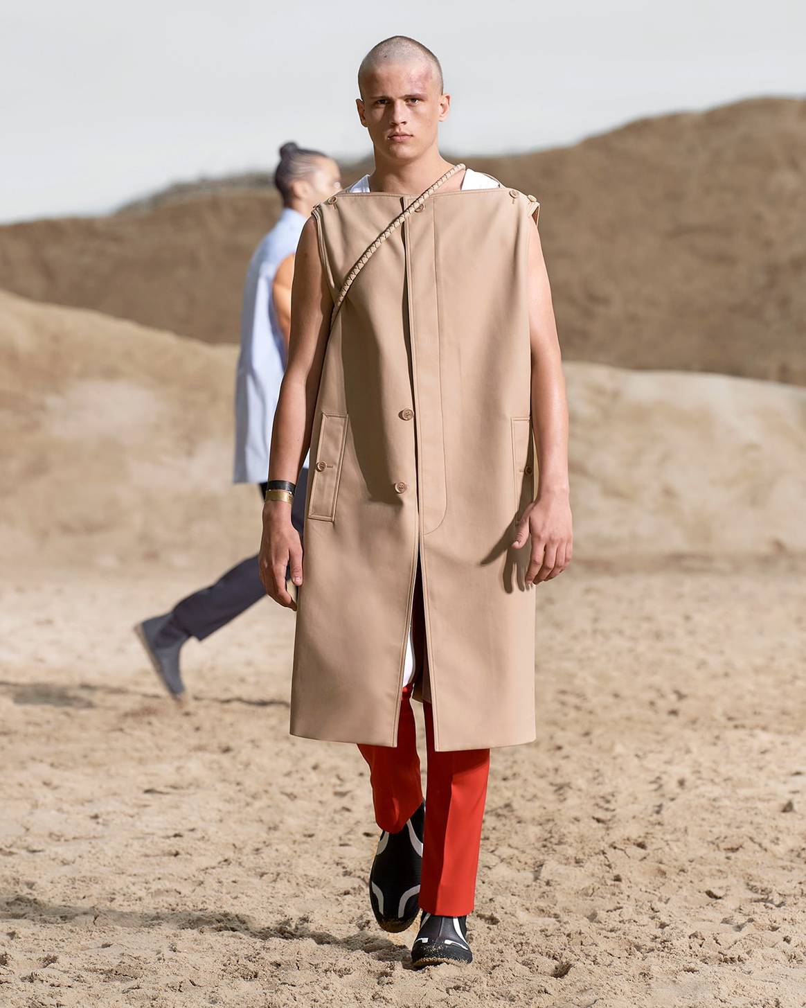 Burberry SS22: Tisci ‘challenges conventional codes’ in otherworldly menswear show