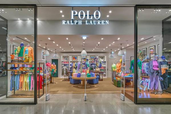 I ricavi di Ralph Lauren nel secondo trimestre salgono del 17% a 2 miliardi di dollari