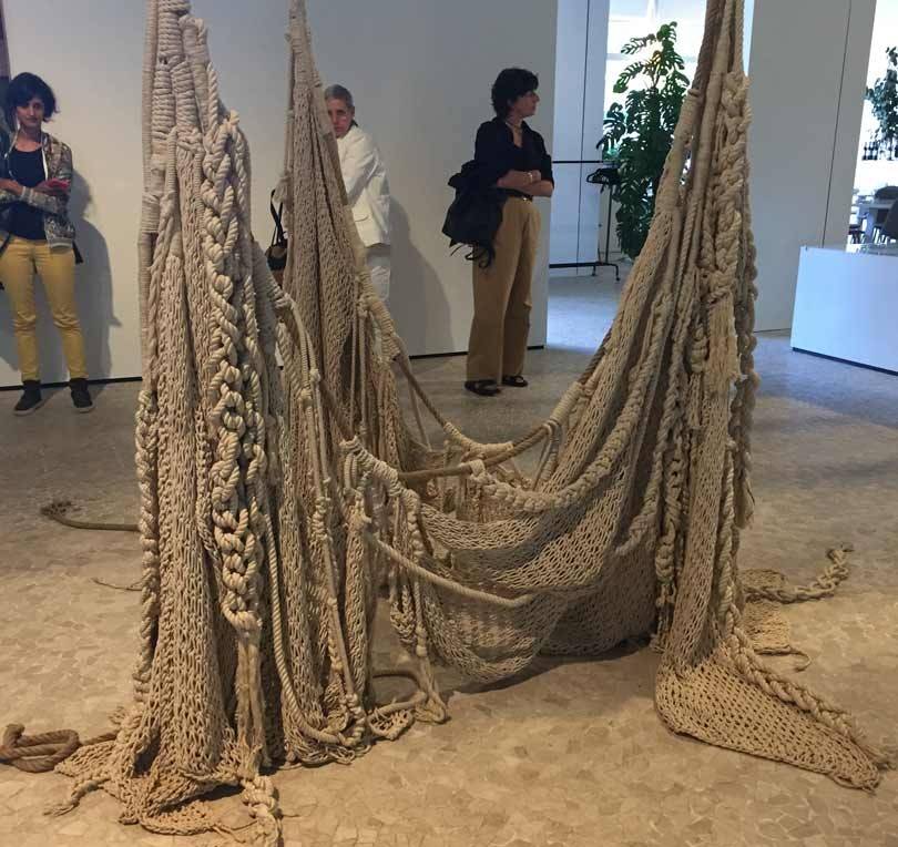 Antwerps ModeMuseum focust op textielkunst in nieuwe expo
