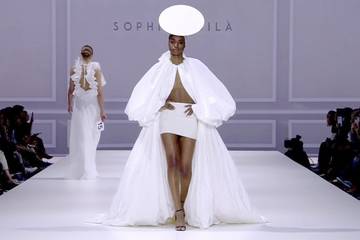 Vídeo: Desfile de la colección nupcial 2023 de Sophie et Voilà en la BBFW