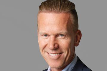 Esprit draait meer verlies, maar CEO is positief over toekomst