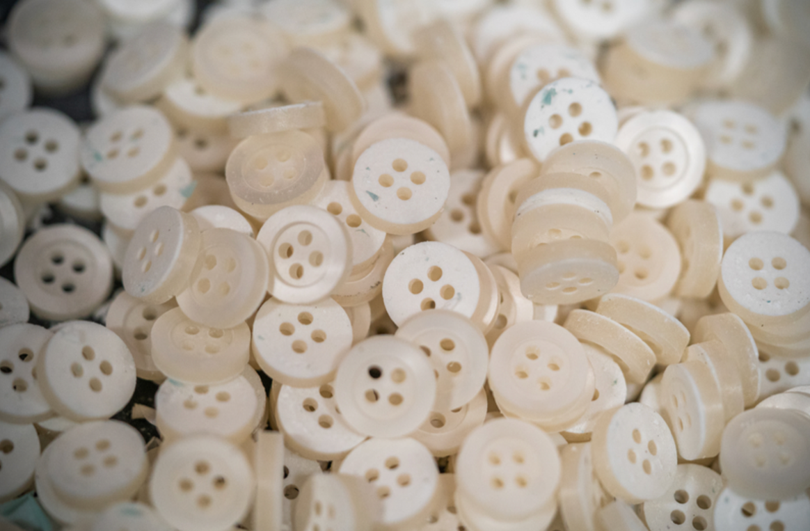 Button production in Bengaluru, India. Photo: Vinod Sebastian / Saamuhika Shakti