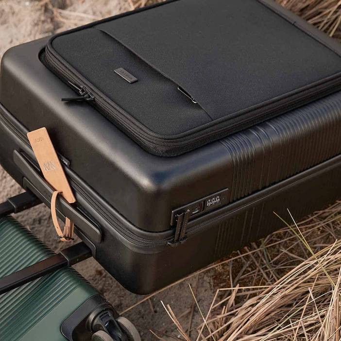 Carry on Suitcase Front pocket edition - Midnight Black | NORTVI