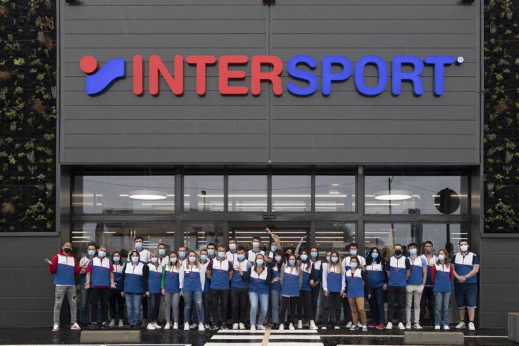 Intersport () Intersport