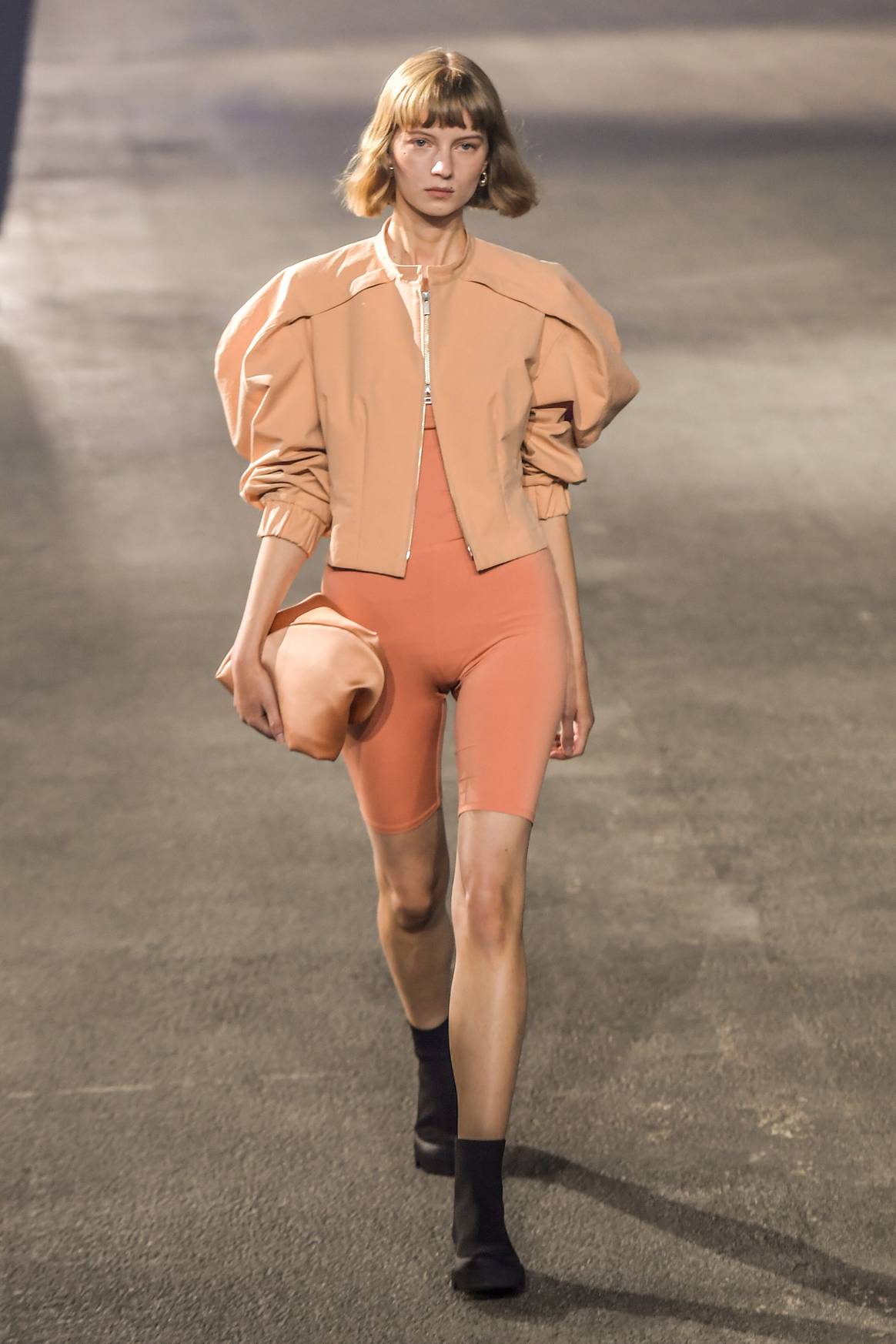Issey Miyake SS23. Foto: Catwalkpictures