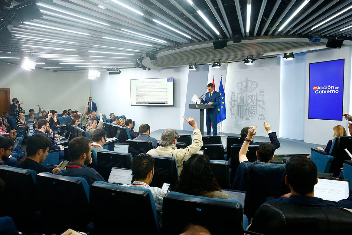 El presidente del Gobierno, Pedro Sánchez, en su intervención para informar sobre las decisiones adoptadas en el Consejo de Ministros sobre los afectados por la DANA, el 5 de noviembre de 2024.