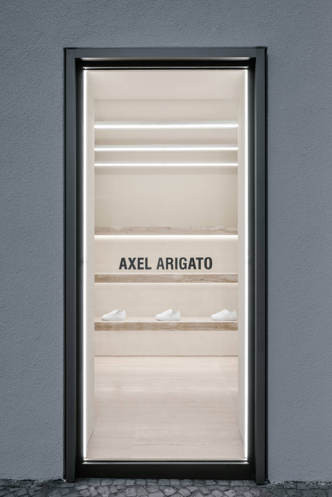 Axel Arigato Flagship in Berlin. Foto: Benoit Florençon