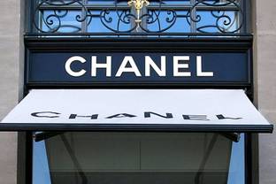 Chanel-winkel op Bond Street staat te koop