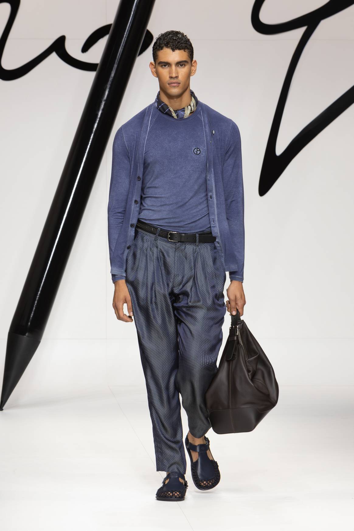 Credits: Giorgio Armani uomo SS 24, courtesy of Giorgio Armani