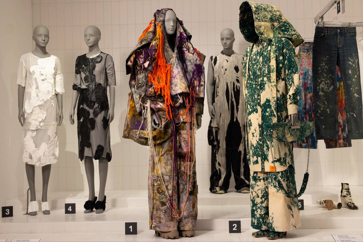 ‘Dirty Looks’ exhibition at the Barbican Art Gallery