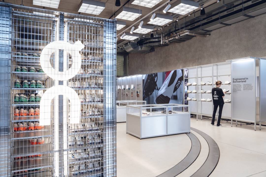 On hat in Zürich seine erste LightSpray-Produktionsstätte eingeweiht