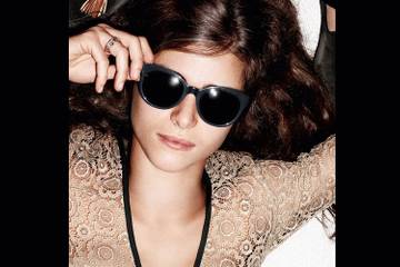 Burberry unveils social media inspired campaign