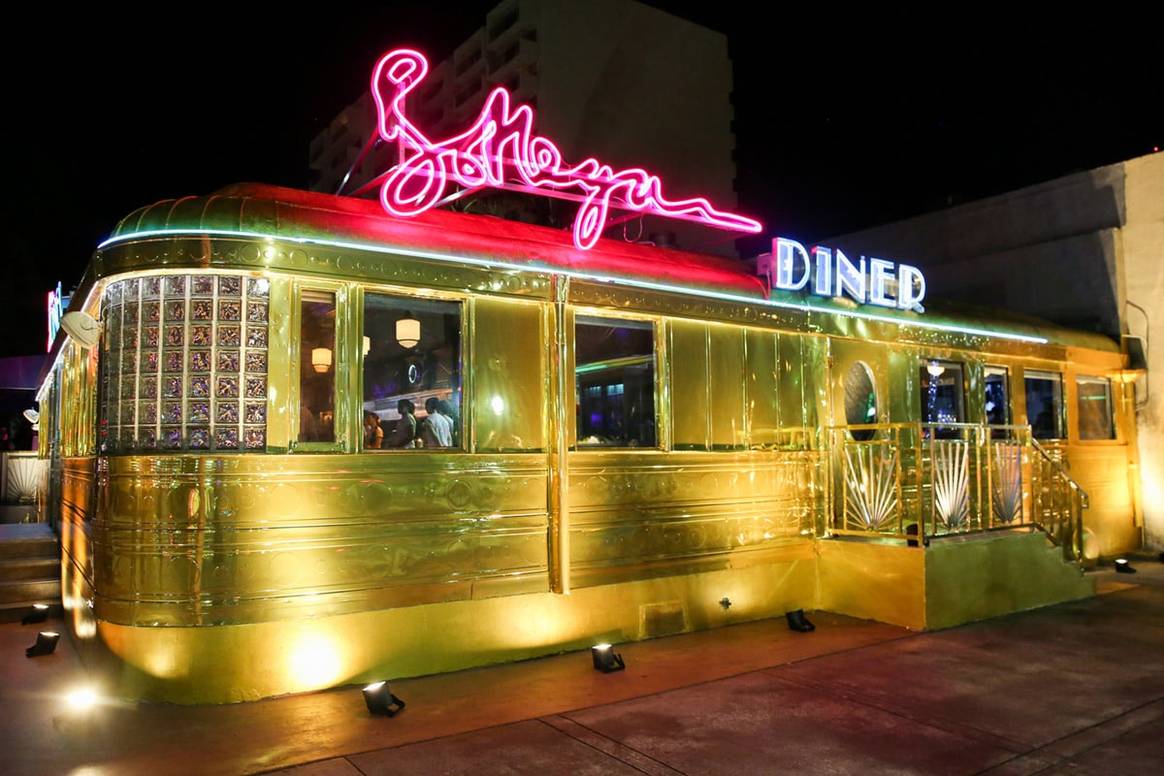 Un escaparate para las firmas de lujo llamado Art Basel Miami Beach