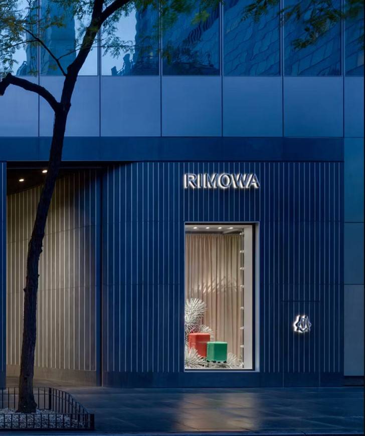 Façade de la nouvelle boutique Rimowa de New York