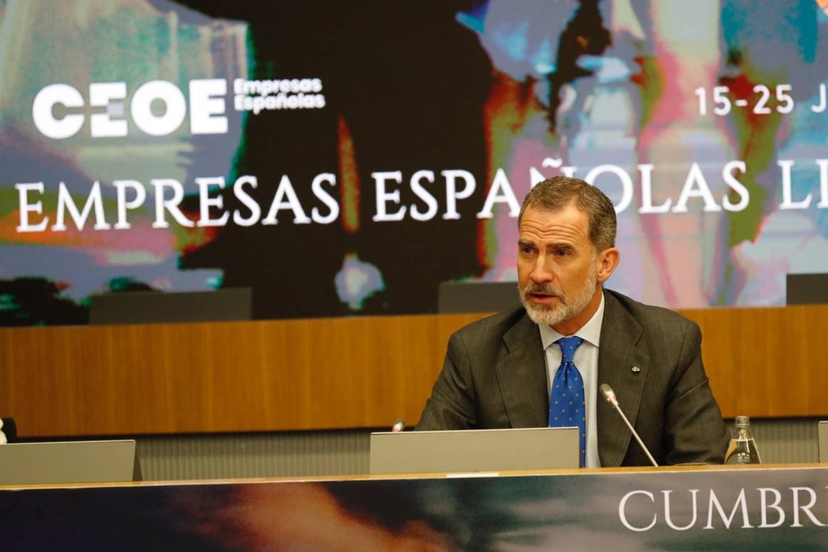 Felipe VI clausura la cumbre de la CEOE: “estamos ante una gran oportunidad para avanzar”