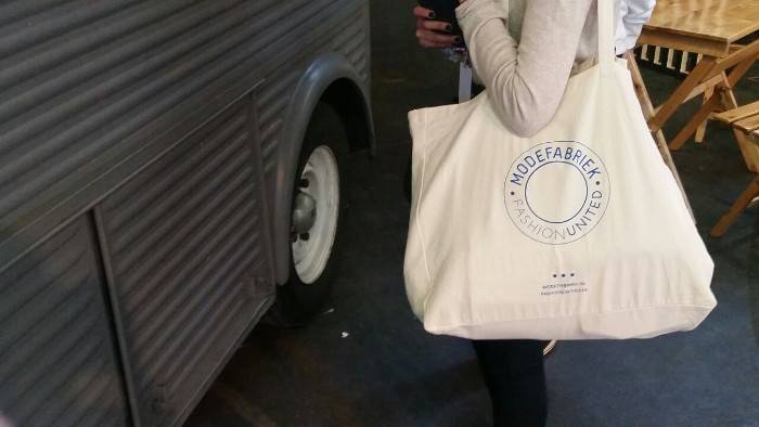 In beeld: Achter de schermen bij de Amsterdamse modeweek