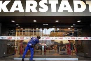 Karstadt dieper in de rode cijfers