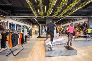 Dit is het nieuwe winkelconcept van Asics