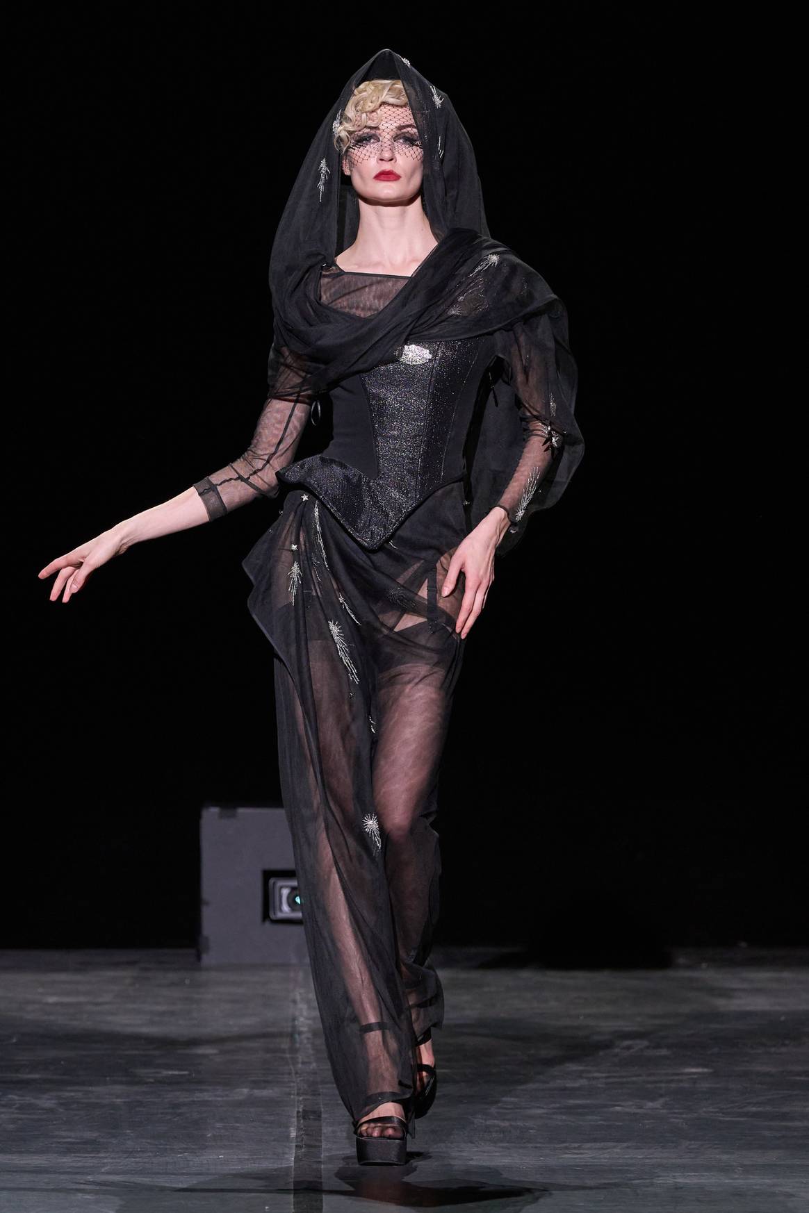 Julien Fournié. Spring Summer 2024, Haute Couture Fashion Week. Paris.