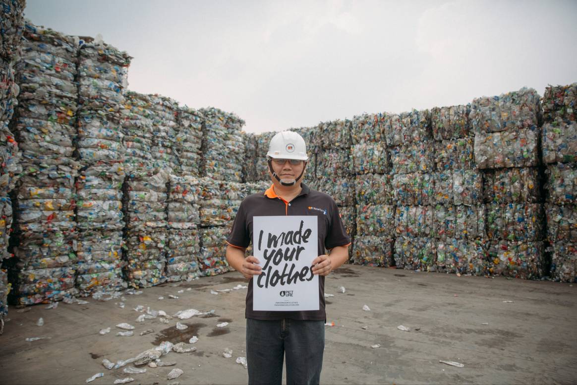 Een campagne van Fashion Revolution, de wereldwijde organisatie die pleit voor meer transparantie en eerlijke werkomstandigheden in de modeindustrie. Credit: Fashion Revolution newsroom