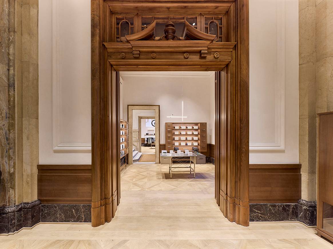 Tienda Zara Man en el 374 de la Via del Corso de Roma (Italia).