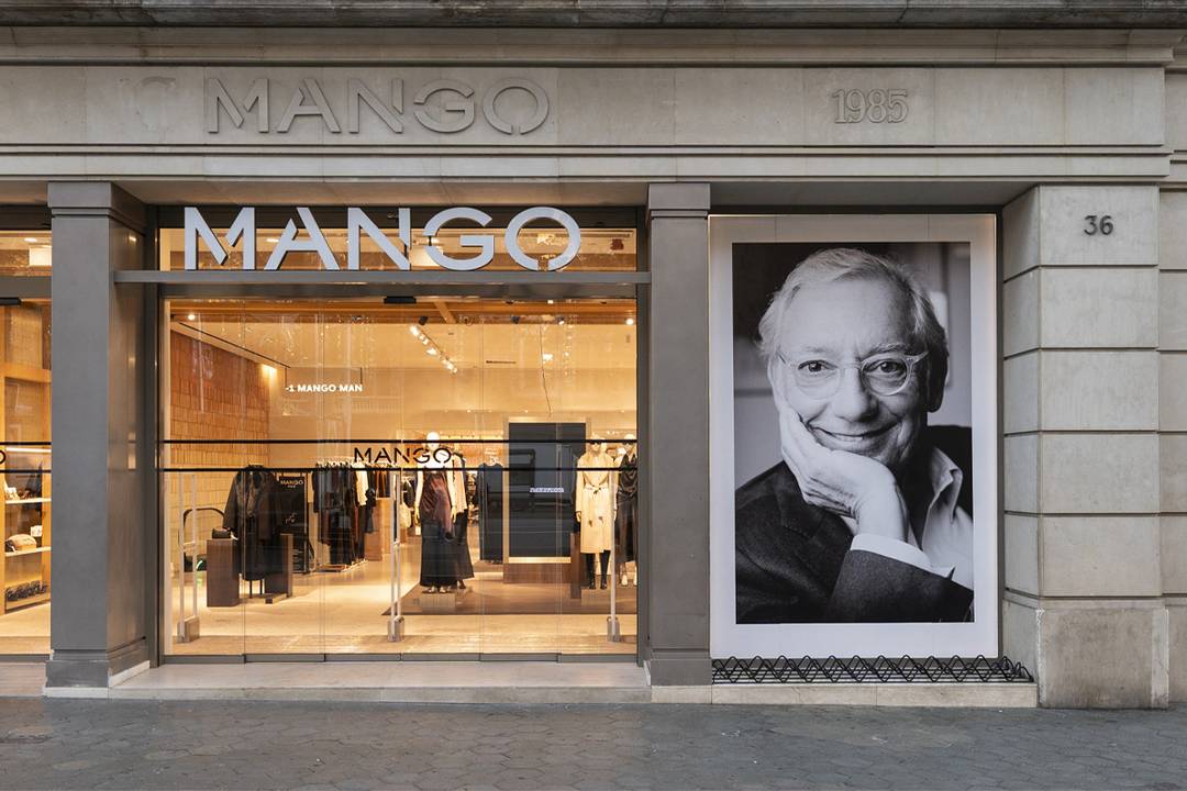 Negozio Mango al numero 36 del Paseo de Gracia a Barcellona (Spagna).