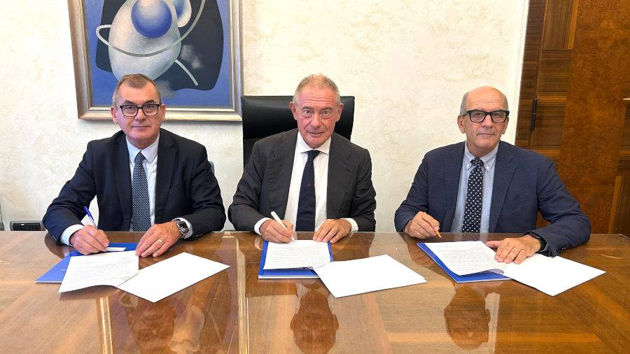 Da sinistra Maurizio Danese, Adolfo Urso, Raffaello Napoleone