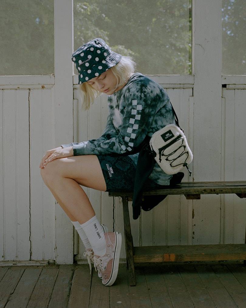 Vans en de New Yorkse ontwerpster Sandy Liang lanceren een nieuwe schoenen-, kleding- en accessoirecollectie