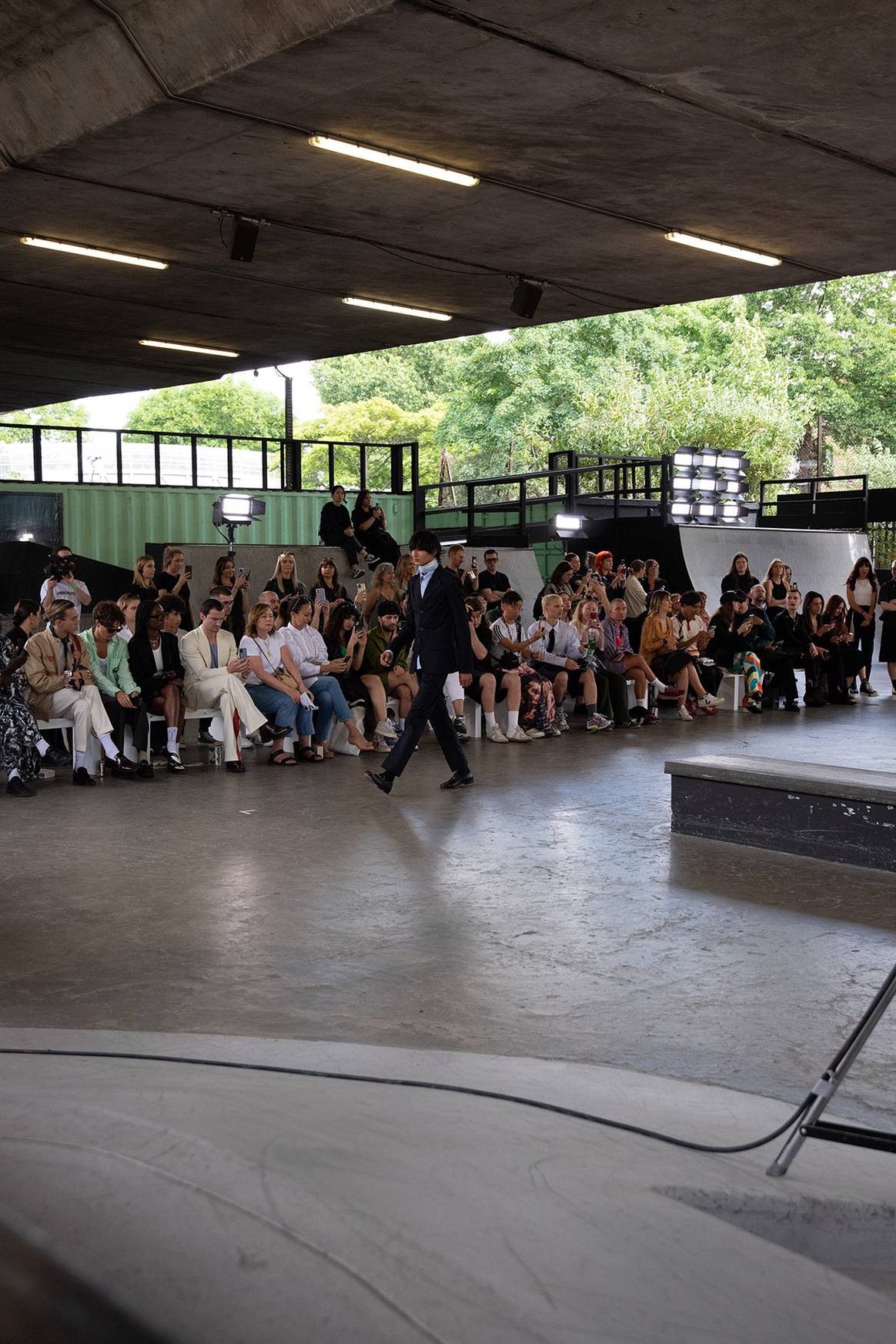 Photo Credits: Carlota Barrera, desfile en London Fashion Week de la colección “Asere, qué bolá” para la temporada Primavera/Verano SS23.