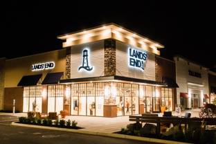 Lands’ End Q2 loss widens, revenues drop