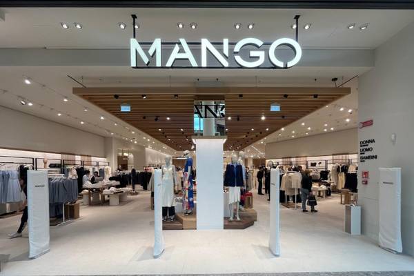 Mango riapre lo store di Arese
