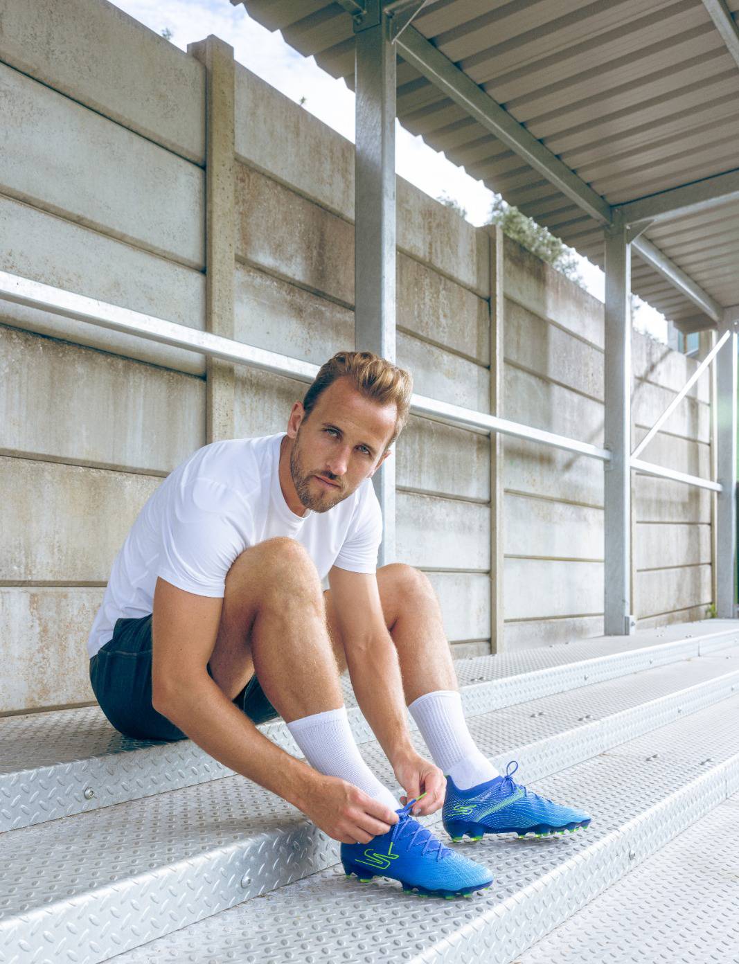 The first Skechers Football boot, the SKX_01 worn by global superstar striker Harry Kane