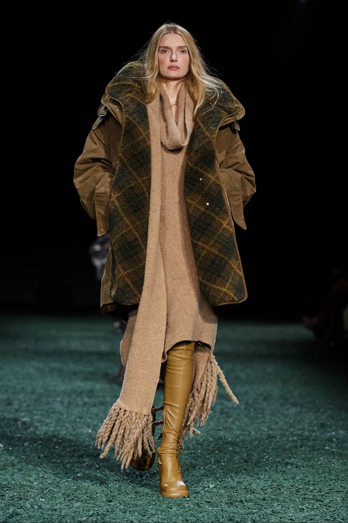 Burberry Fall Winter 2024, Ready to Wear.