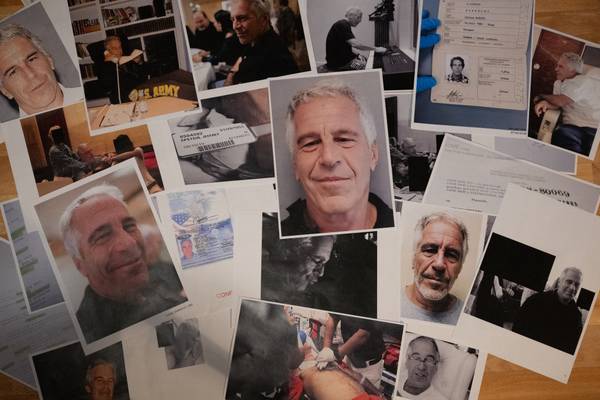 Dossier Epstein: un reclutatore, uomini d'affari e 'livelli' di sottomissione