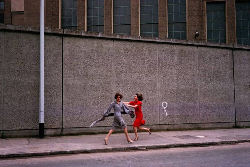 La féminité naturelle et intemporelle de Chloé vue par Guy Bourdin.