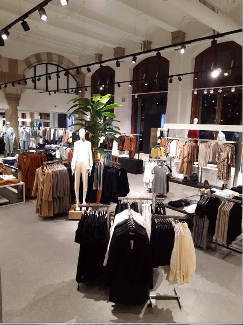 Mango agrandit et rénove sa boutique à Amsterdam