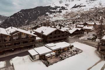 Un grado más: Massimo Dutti eleva su perfil y experiencia de marca con una pop-up en los Alpes suizos