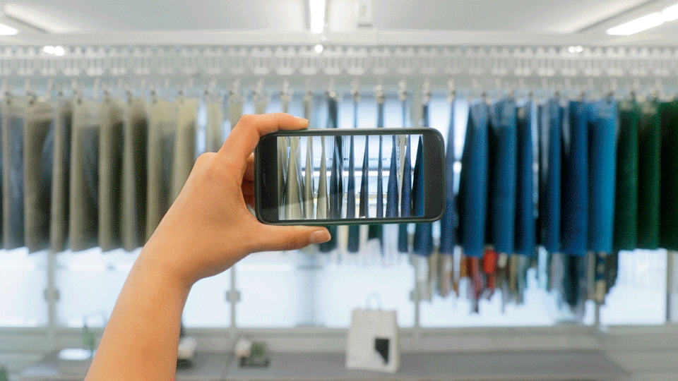 So digitalisiert Freitag: von Taschen-Tinder bis zum persönlichen Online-Designer
