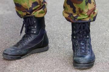 Ukraine: look militaire et symboles rebelles inspirent la mode dans l'Est