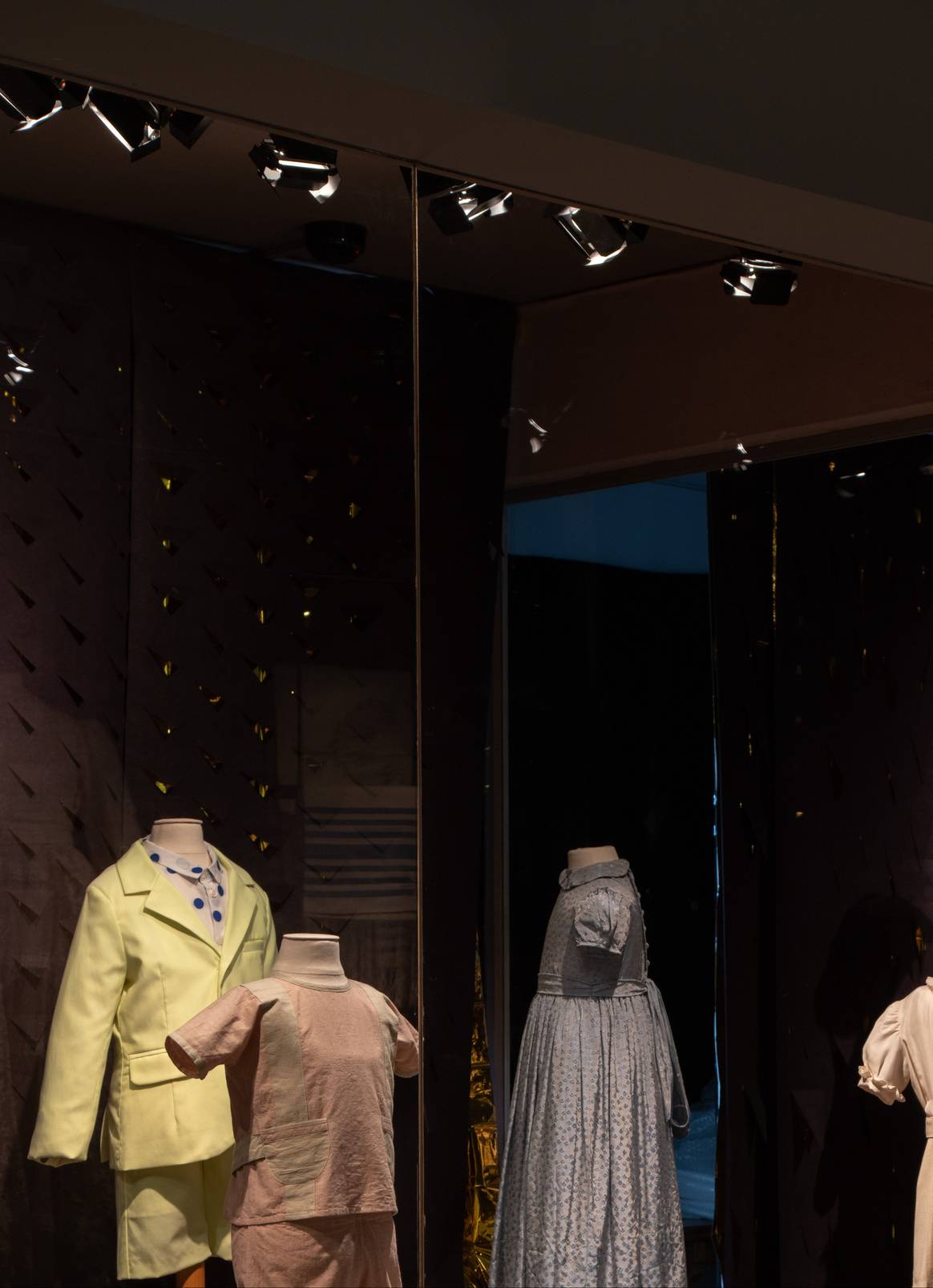 Kidorama, beeld via het Mode & Kant Museum. Foto door Andrea Anoni.
