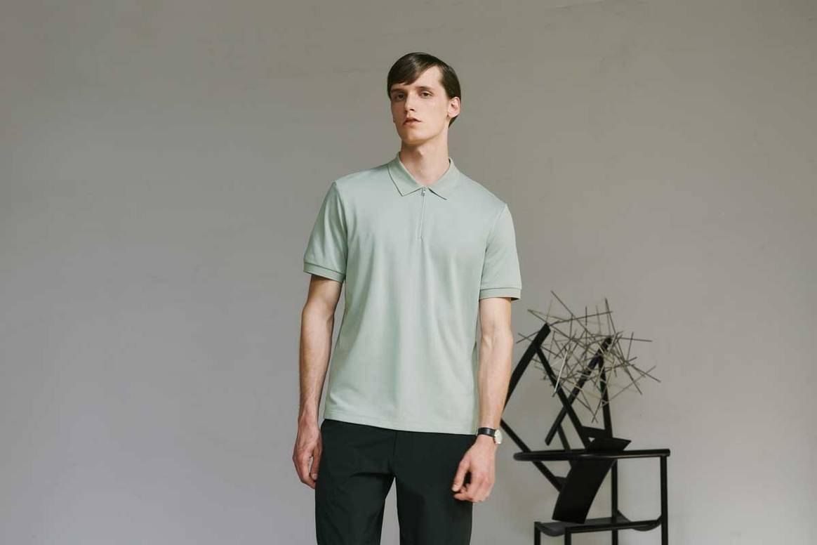 Объявлено о запуске коллаборации Uniqlo x Theory