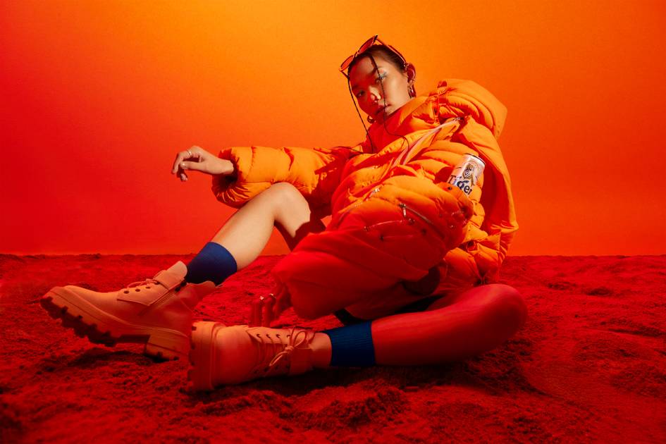 Tiger Beer collaborates with Izzy Du on a puffer jacket cooled by beer