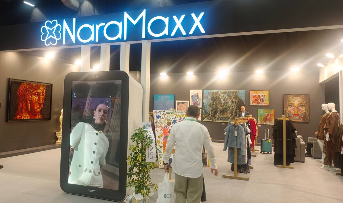 Womenswear brand NaraMaxx had art commissioned especially for their booth at IFCO.