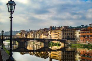 Più shopping a Firenze ma scontrino medio più alto a Milano