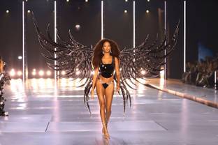 Victoria’s Secret runway return faces mixed reactions