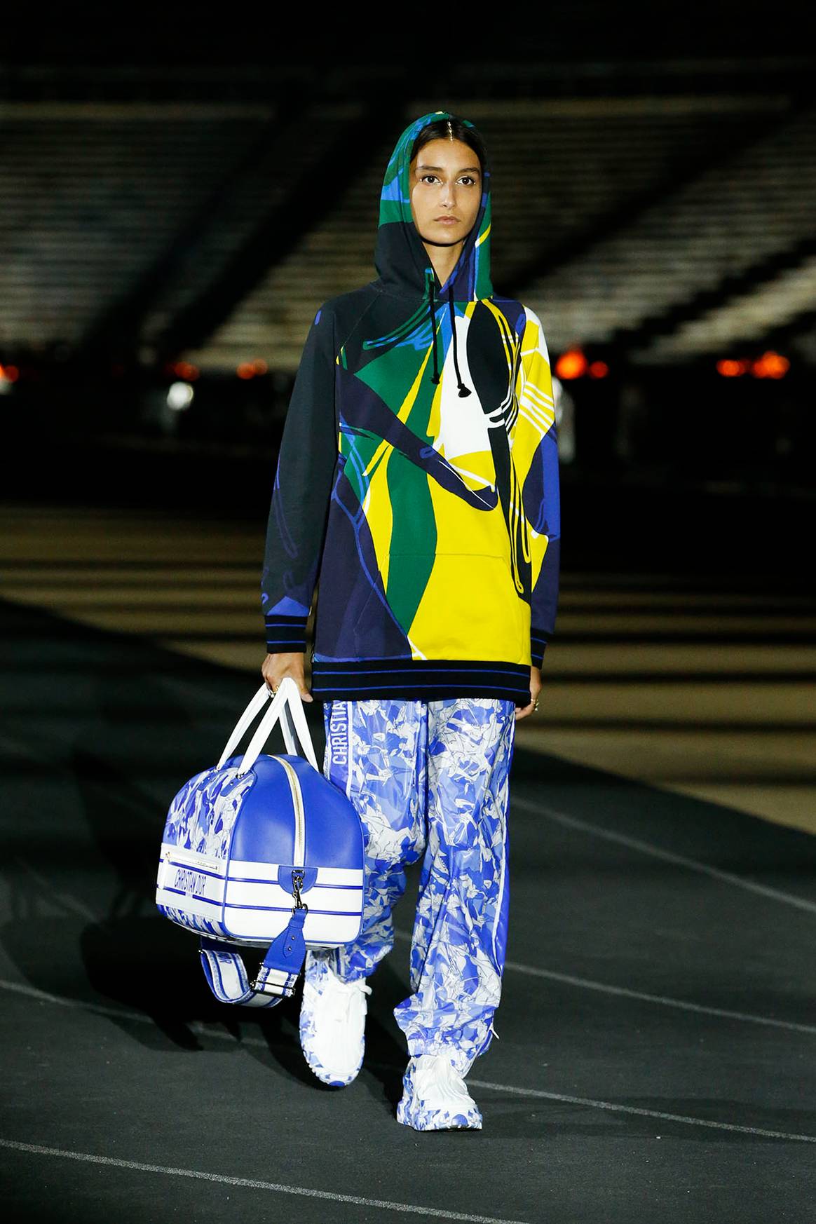 Photo Credits: Dior, colección Crucero 2022.