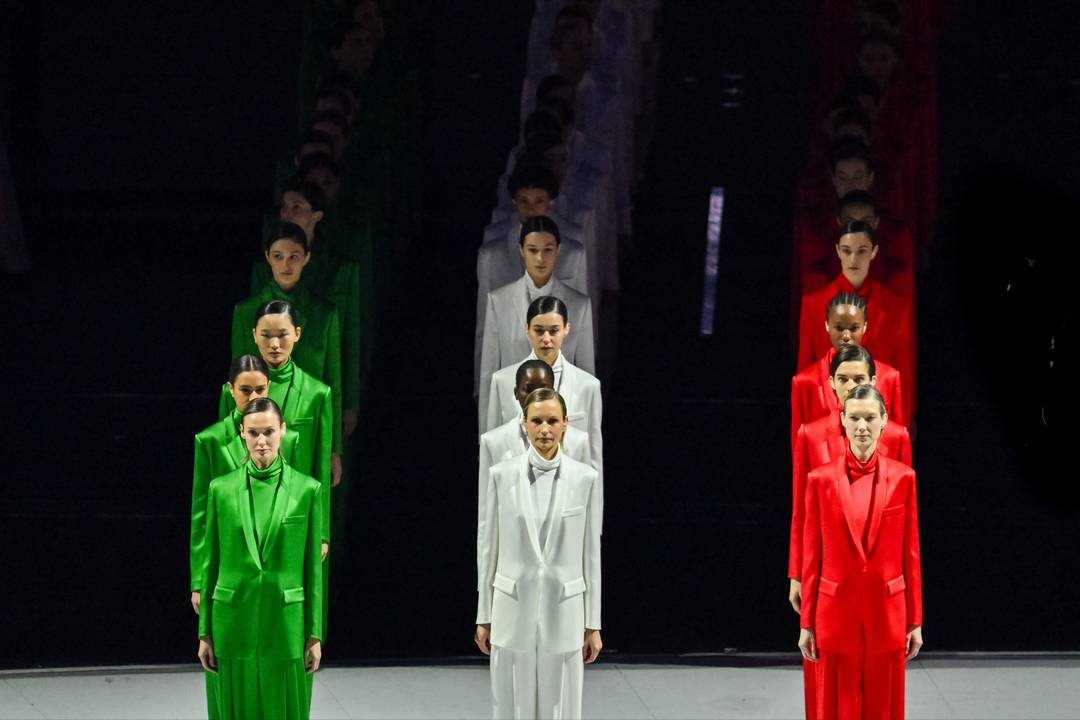 Le modelle vestire da Giorgio Armani