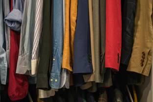 Kleding én winkelruimte gezocht: Kledingbank Rotterdam kan vraag nauwelijks aan