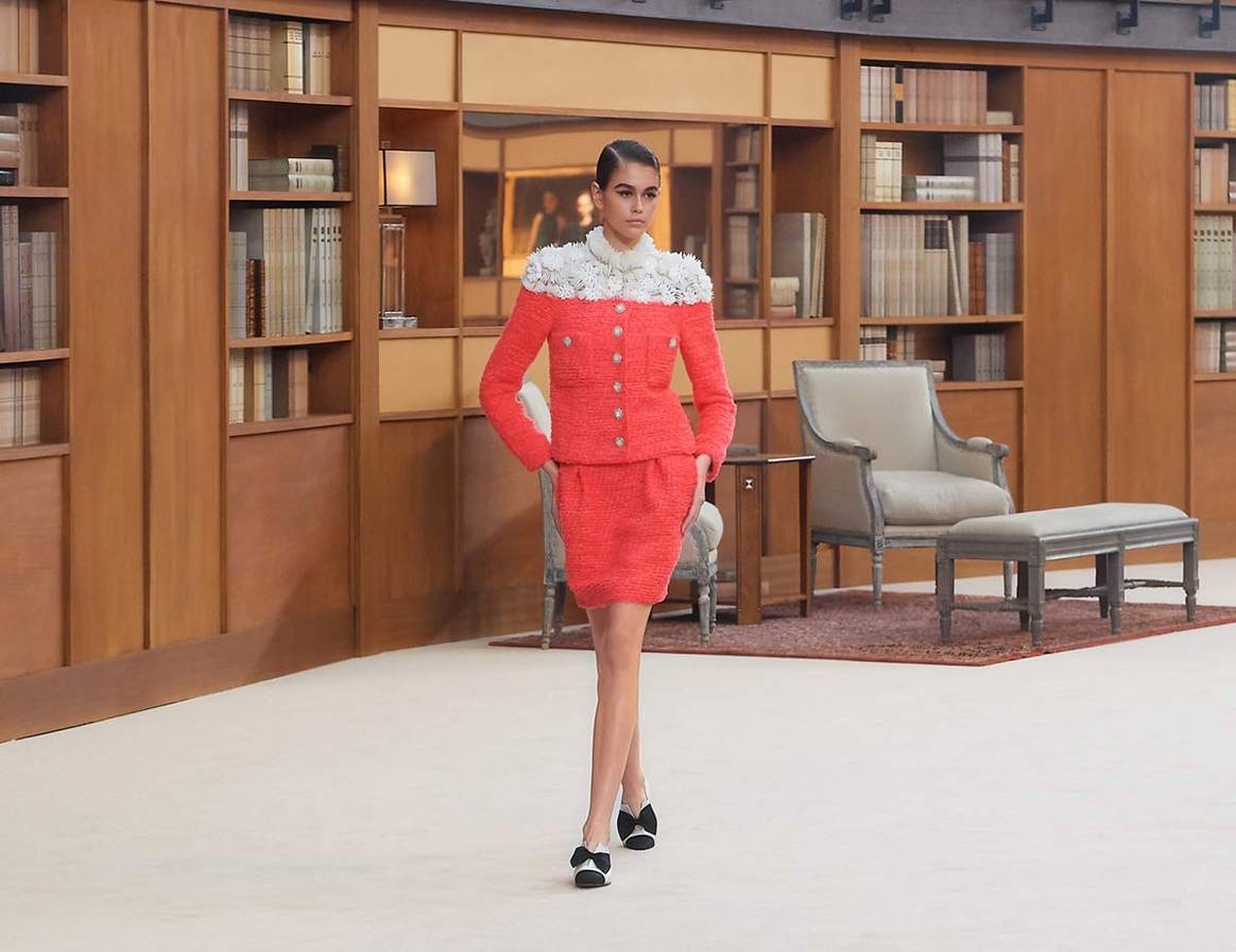 Así fue (en detalle) el primer desfile para Chanel de Virginie Viard