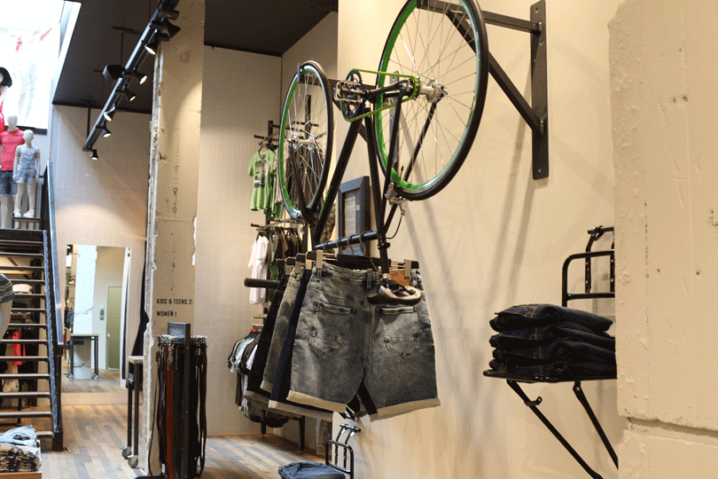 Kijken: Flagshipstore Jeans Centre Den Haag